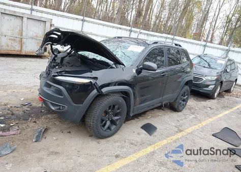 2018 Jeep Cherokee Trailhawk from USA, damaged, VIN 1C4PJMBX2JD517730